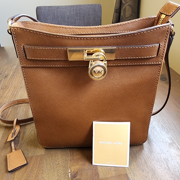 Michael Kors Hamilton Crossbody - Picture 2 of 4